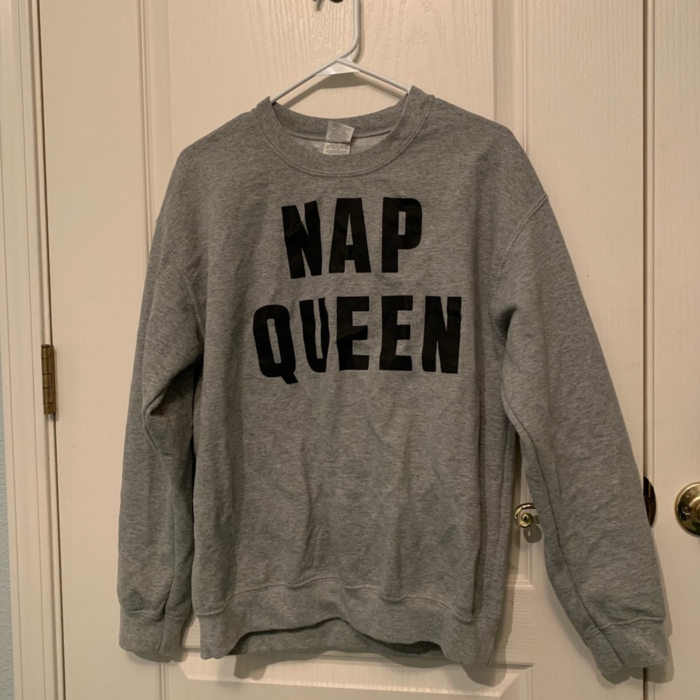 Nap queen crew neck